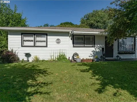 3720 W 7th Street The Dalles OR 97058