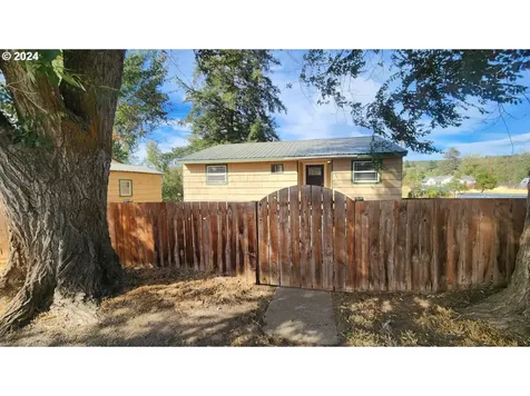 221 NW 2nd Street Goldendale WA 98620