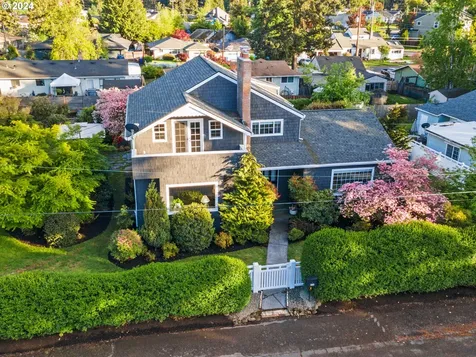 920 Promontory Avenue Oregon City OR 97045