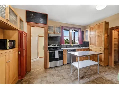 835 Ash Avenue Cottage Grove OR 97424