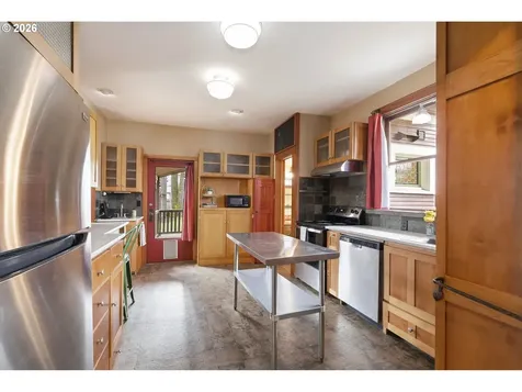 835 Ash Avenue Cottage Grove OR 97424