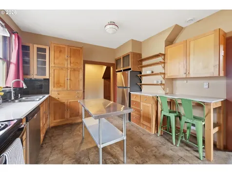835 Ash Avenue Cottage Grove OR 97424