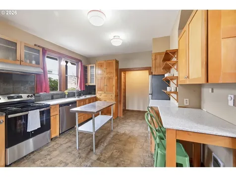 835 Ash Avenue Cottage Grove OR 97424