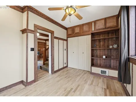 835 Ash Avenue Cottage Grove OR 97424