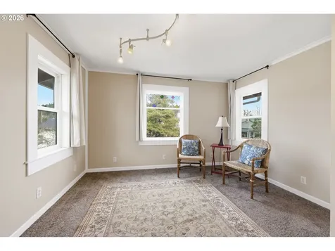 835 Ash Avenue Cottage Grove OR 97424