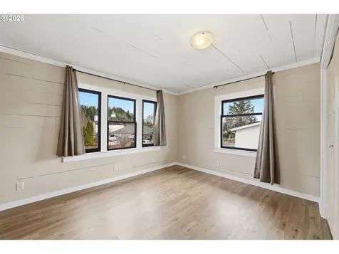 835 Ash Avenue Cottage Grove OR 97424