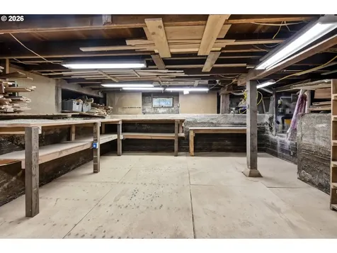 835 Ash Avenue Cottage Grove OR 97424