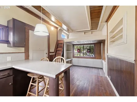 835 Ash Avenue Cottage Grove OR 97424