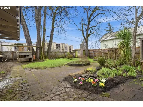 835 Ash Avenue Cottage Grove OR 97424