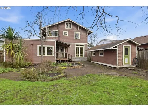 835 Ash Avenue Cottage Grove OR 97424