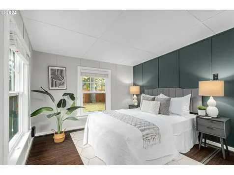 1217 SW Hume Court Portland OR 97219