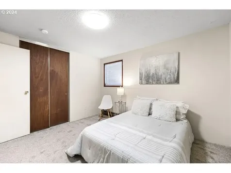 6568 Se 96th Avenue Portland OR 97266