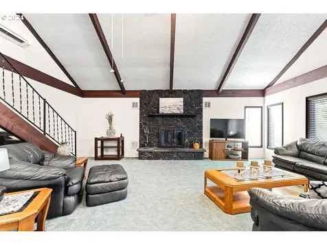 6568 Se 96th Avenue Portland OR 97266