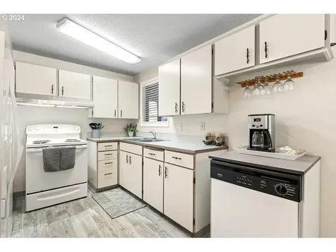 6568 Se 96th Avenue Portland OR 97266
