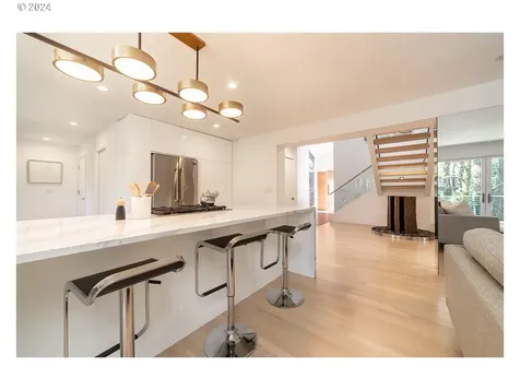 5028 SW Dosch Park Lane Portland OR 97239
