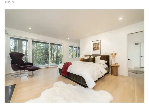 5028 SW Dosch Park Lane Portland OR 97239