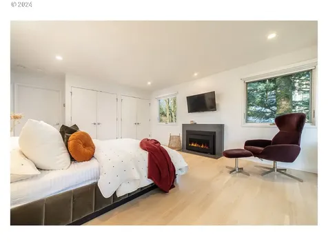 5028 SW Dosch Park Lane Portland OR 97239