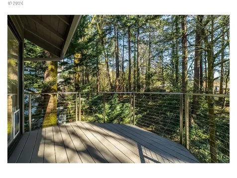 5028 SW Dosch Park Lane Portland OR 97239