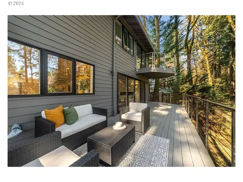 5028 SW Dosch Park Lane Portland OR 97239