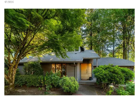 5028 SW Dosch Park Lane Portland OR 97239