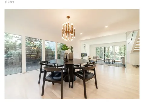 5028 SW Dosch Park Lane Portland OR 97239