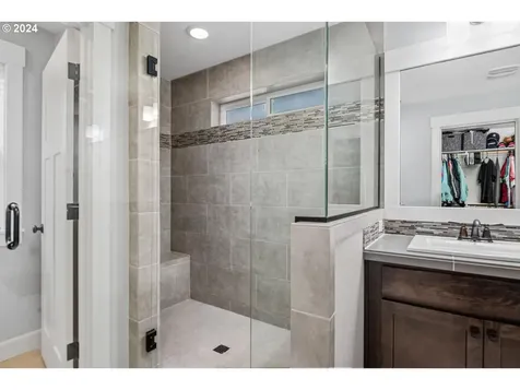 19711 Leland Road Oregon City OR 97045