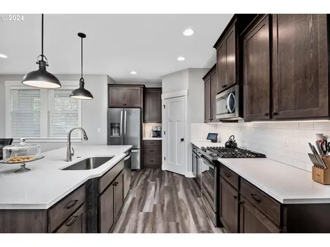 19711 Leland Road Oregon City OR 97045