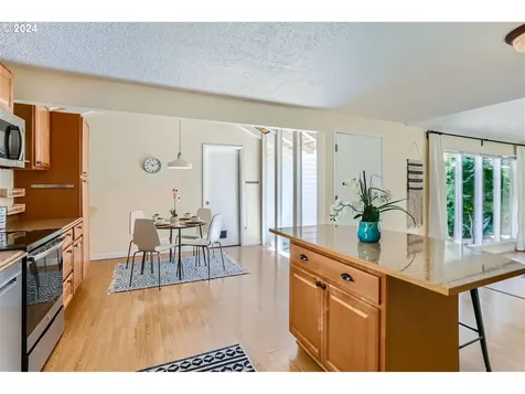 5461 Nw Burning Tree Court Portland OR 97229