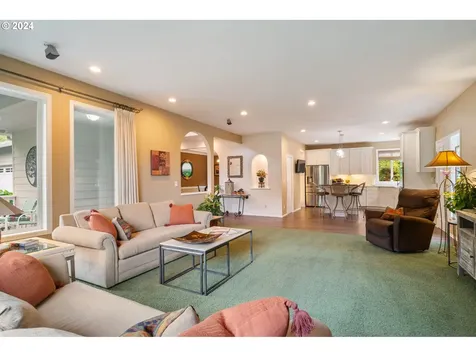12630 Sw Pathfinder Court Portland OR 97223
