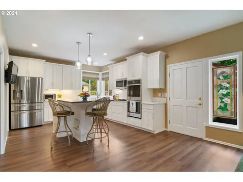 12630 Sw Pathfinder Court Portland OR 97223