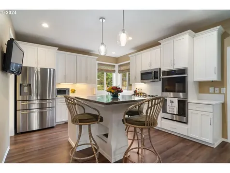12630 Sw Pathfinder Court Portland OR 97223