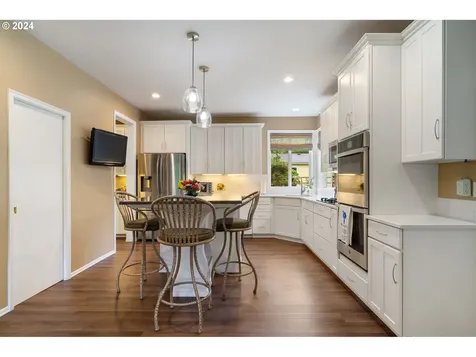 12630 Sw Pathfinder Court Portland OR 97223