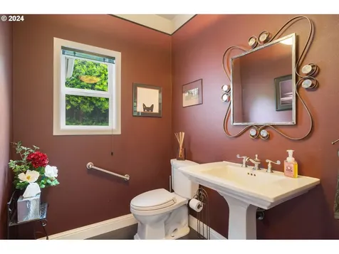 12630 Sw Pathfinder Court Portland OR 97223