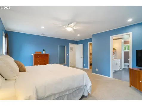 12630 Sw Pathfinder Court Portland OR 97223