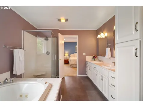 12630 Sw Pathfinder Court Portland OR 97223
