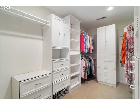 12630 Sw Pathfinder Court Portland OR 97223