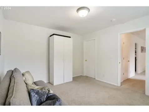 12630 Sw Pathfinder Court Portland OR 97223