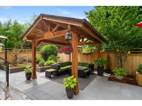 12630 Sw Pathfinder Court Portland OR 97223