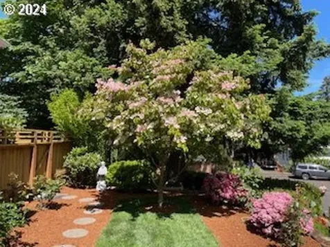 12630 Sw Pathfinder Court Portland OR 97223