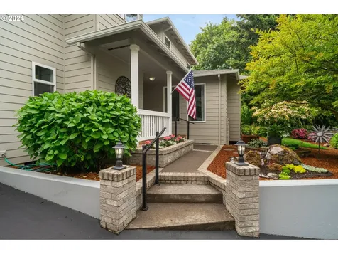 12630 Sw Pathfinder Court Portland OR 97223