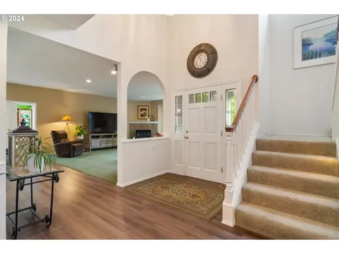 12630 Sw Pathfinder Court Portland OR 97223