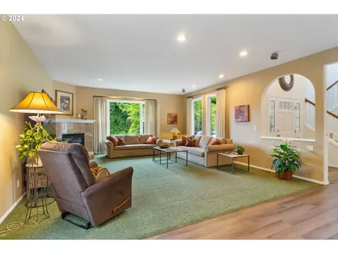 12630 Sw Pathfinder Court Portland OR 97223