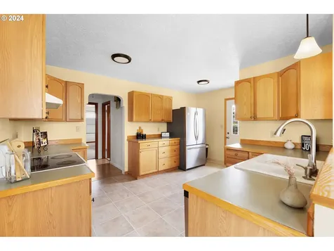 2317 Ocean Beach Highway Longview WA 98632