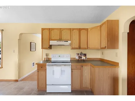 2317 Ocean Beach Highway Longview WA 98632