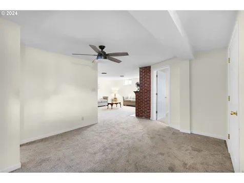 2317 Ocean Beach Highway Longview WA 98632