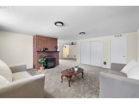 2317 Ocean Beach Highway Longview WA 98632
