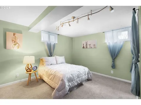 2317 Ocean Beach Highway Longview WA 98632