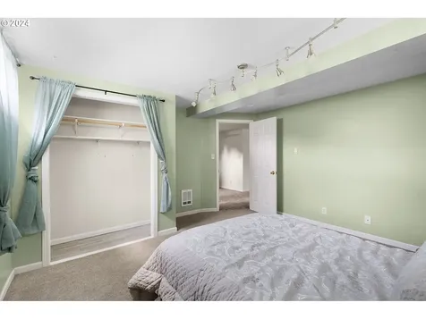 2317 Ocean Beach Highway Longview WA 98632