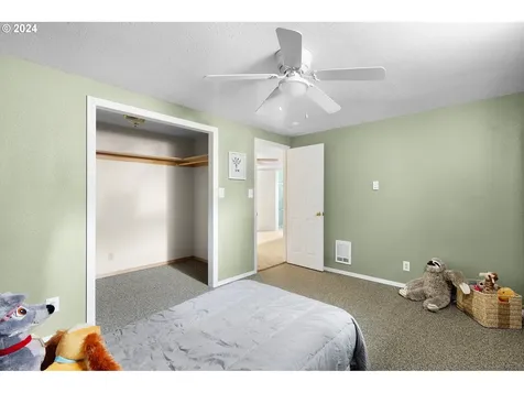 2317 Ocean Beach Highway Longview WA 98632