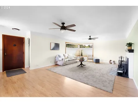 2317 Ocean Beach Highway Longview WA 98632